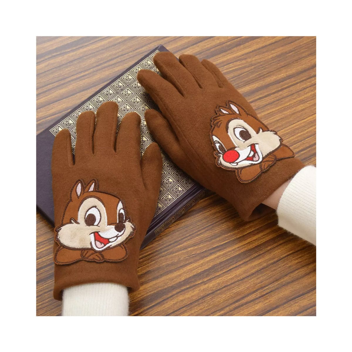 Disney Chip & Dale Winter Gloves Brown